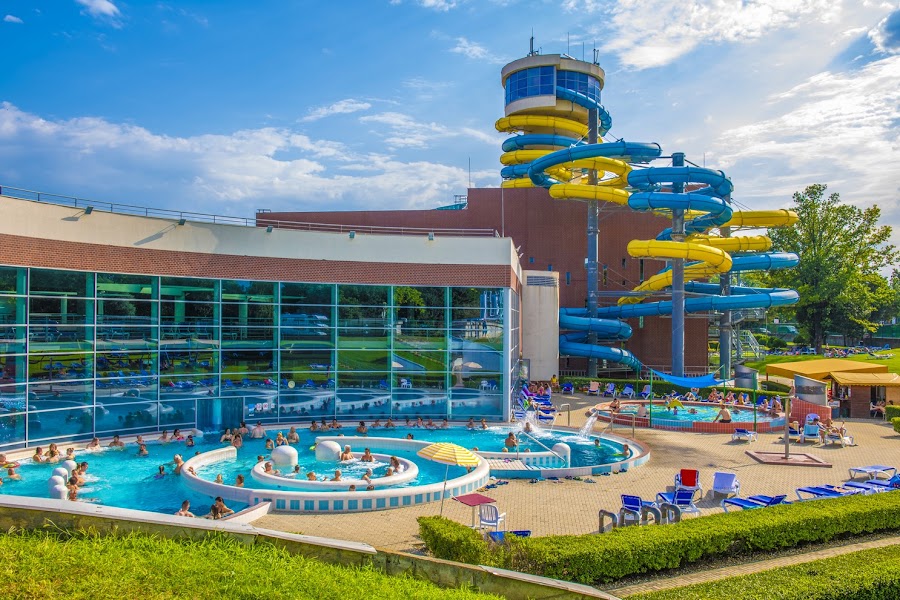Napfényfürdő Aquapolis Szeged, Wellness-, Gyógy- és Élményfürdő