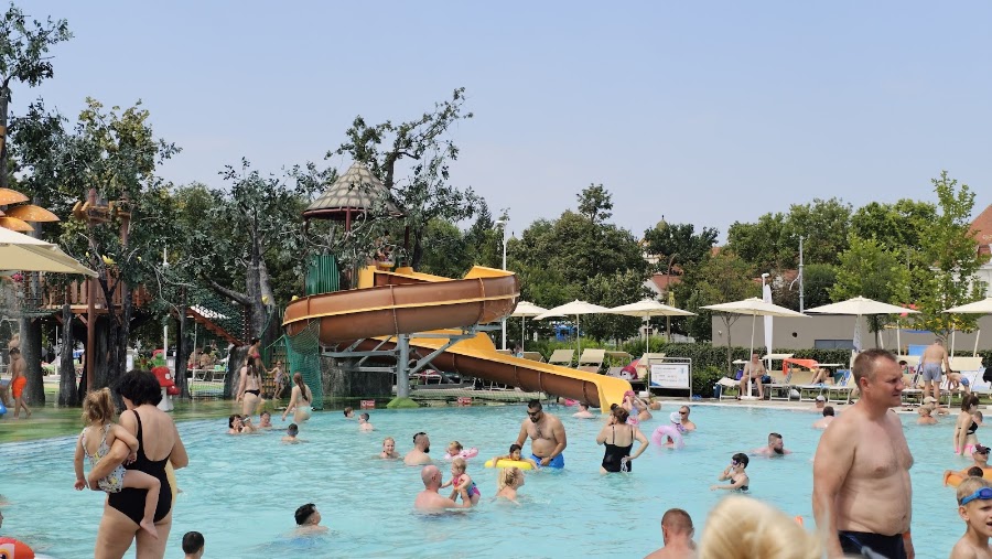 Gyerek medence