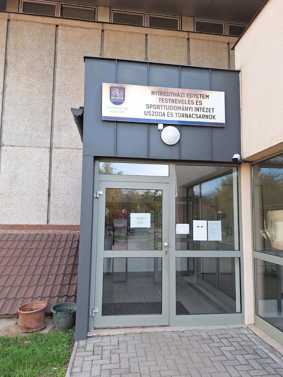 Nyíregyházi Egyetem uszodája