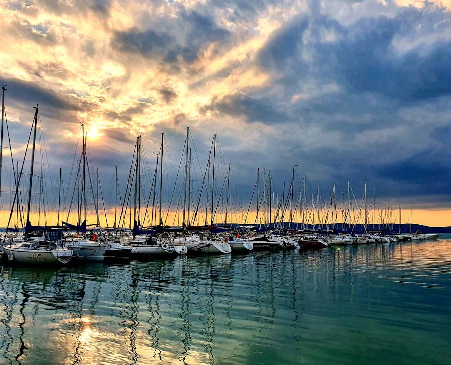 BL Yachtclub Kültéri nagy medence