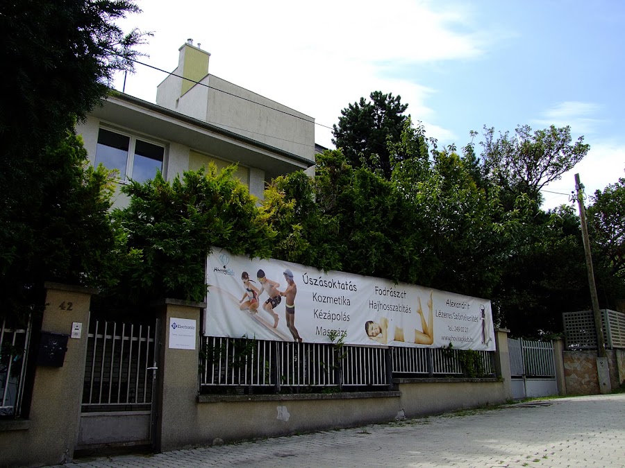 Hóvirág Klub Uszoda